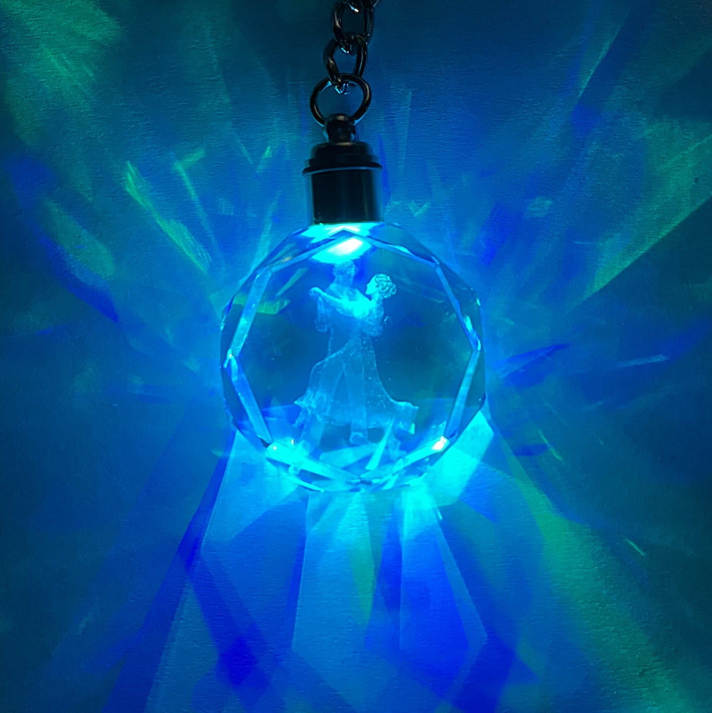 LED Light-Up Titanic Dancers Key Ring