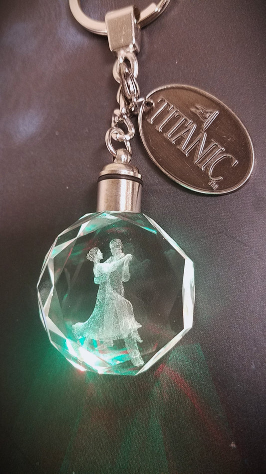 LED Light-Up Titanic Dancers Key Ring