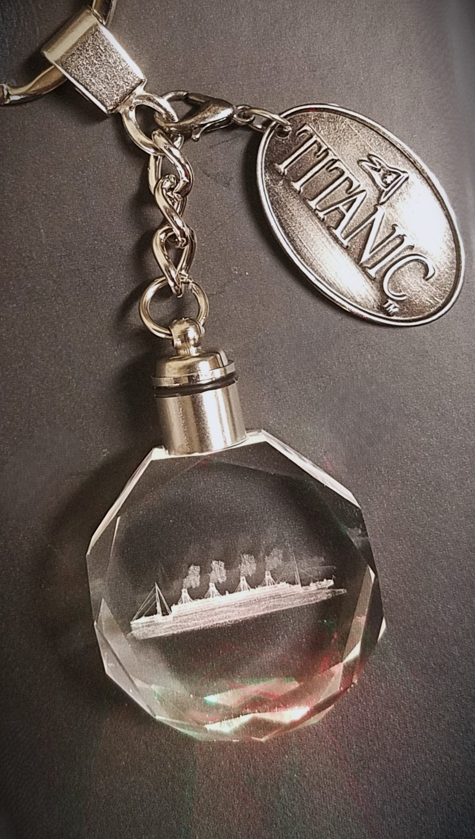 LED Light-Up Titanic Ship Key Ring