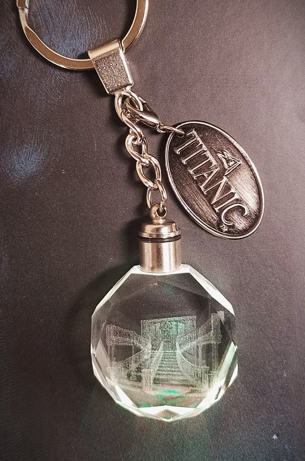 LED Light-Up Titanic Grand Staircase Key Ring