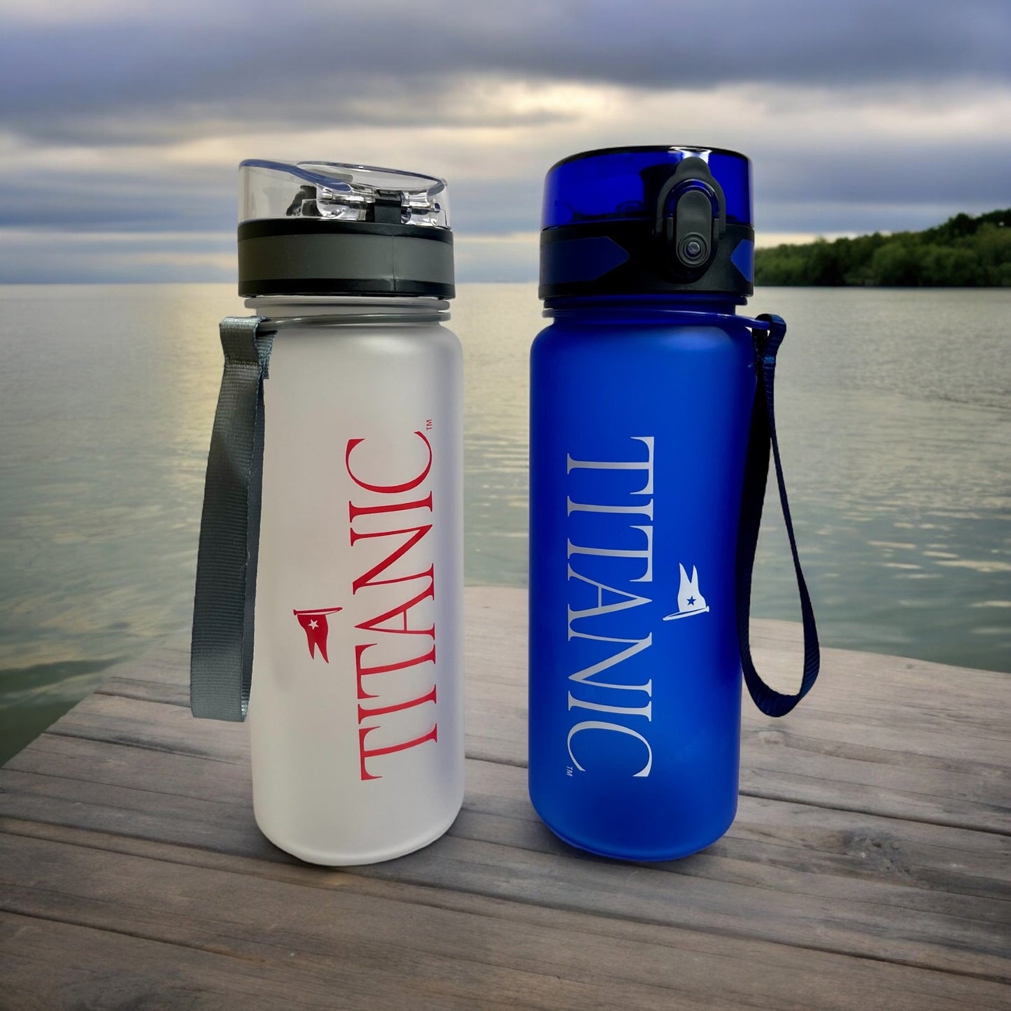 Titanic Midnight Blue Locking Flip-Top Water Bottle