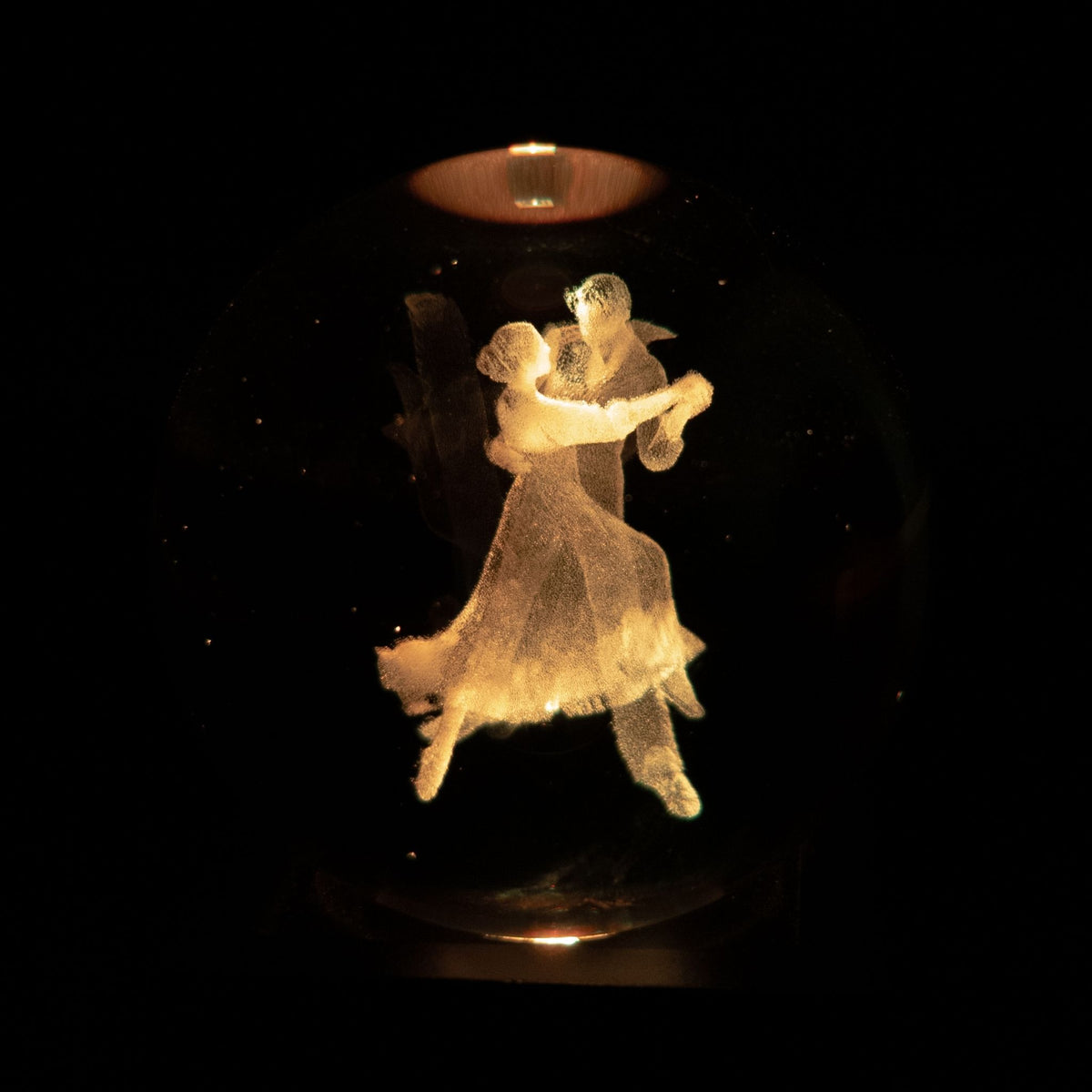 LED Light-Up Crystal Ball Titanic Dancers
