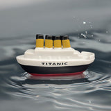 FLOATING RUBBER TITANIC BATH TOY