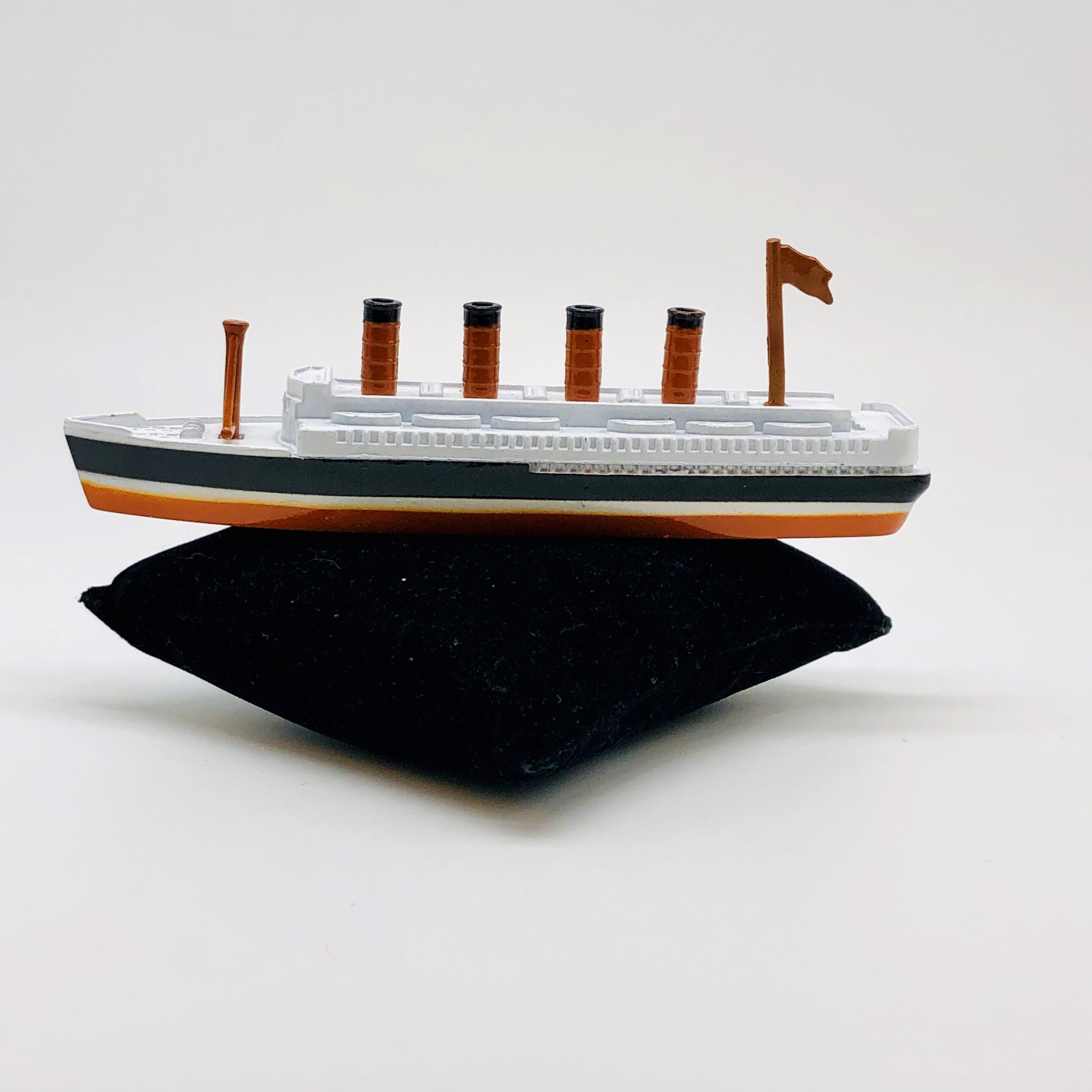 Titanic Diecast Collectible – Shop The Ship