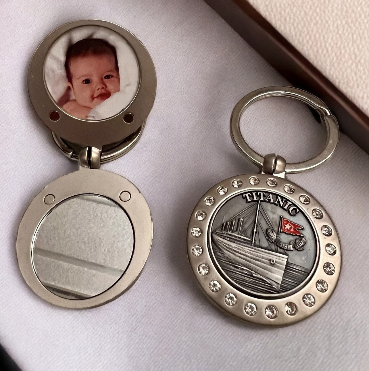 Titanic Mirror and Photo Sparkling Key Ring