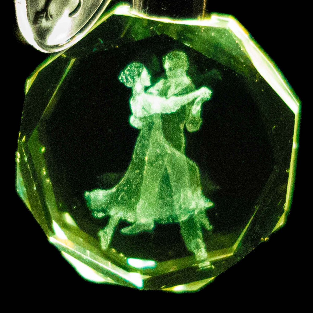 LED Light-Up Titanic Dancers Key Ring