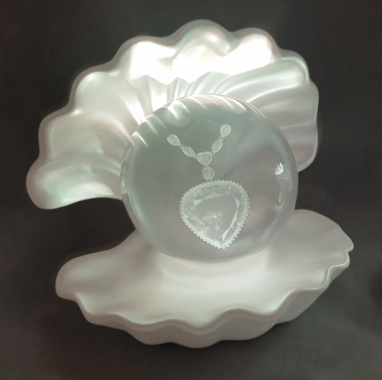 LED Light-Up Large Crystal Pearl Titanic Heart