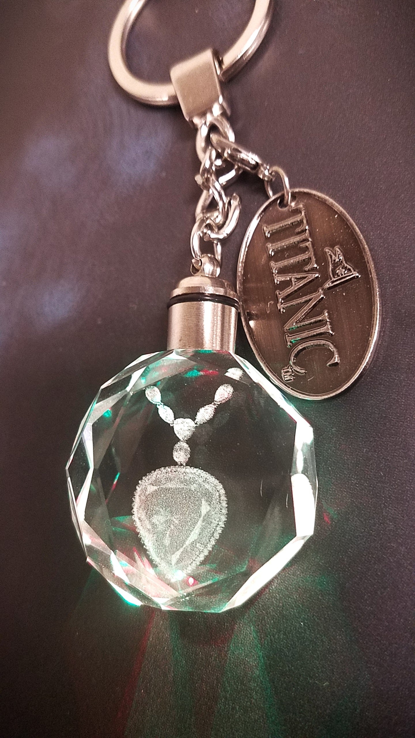 LED Light-Up Titanic Heart Key Ring