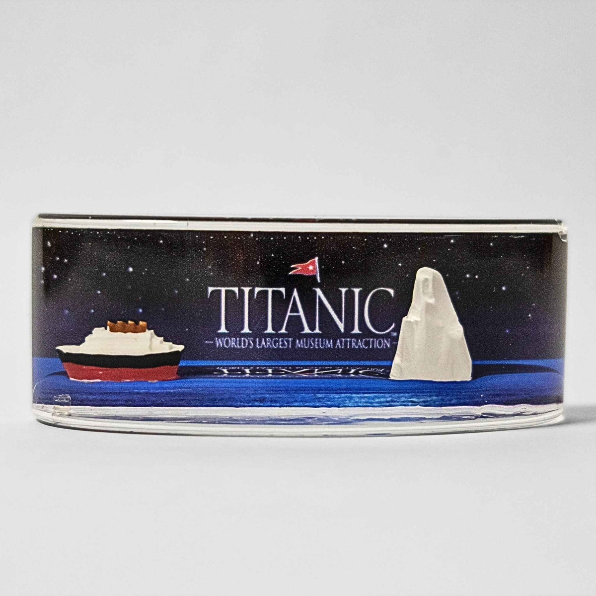 Titanic Night Liquid Motion Magnet