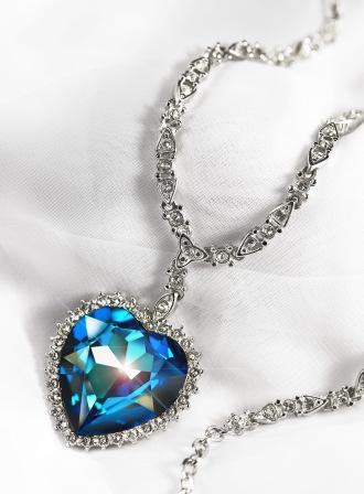 Blue Heart of The Ocean Crystal Pendant Necklace Classic Jewelry Necklaces  - China Fashion Necklace and Necklace for Woman price | Made-in-China.com